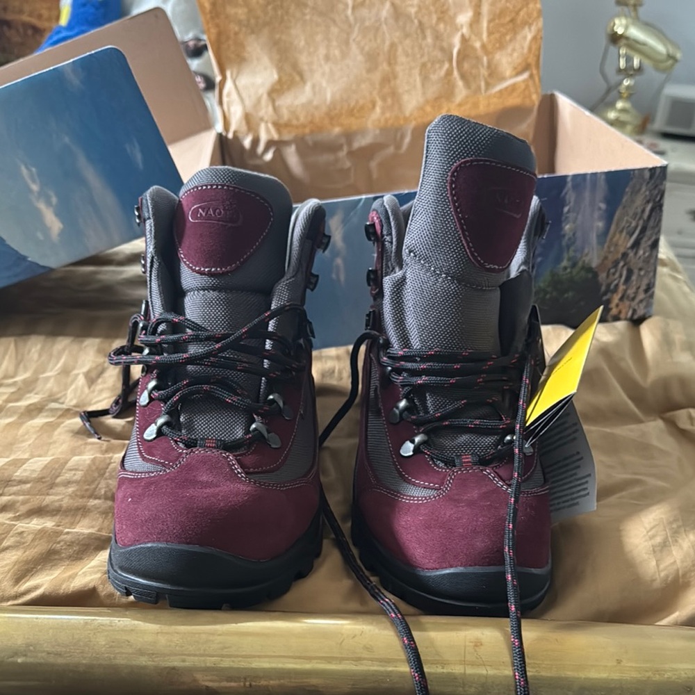 Vibram Men's Boots - Burgundy and Gray Naot brand - Picture 4 of 6